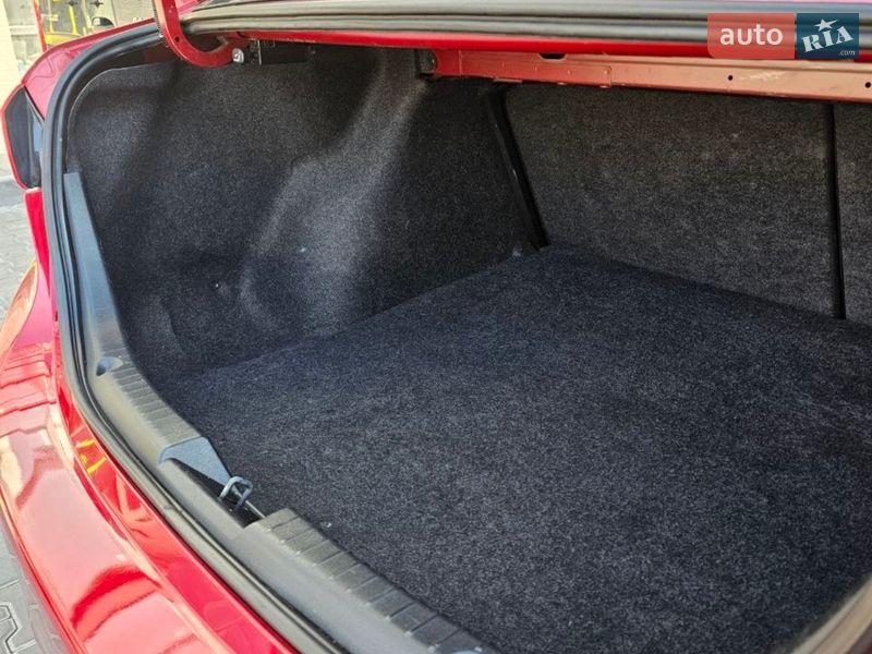 Седан Mazda 3 2014 в Киеве фото 64 Седан Mazda 3 2014 в Киеве