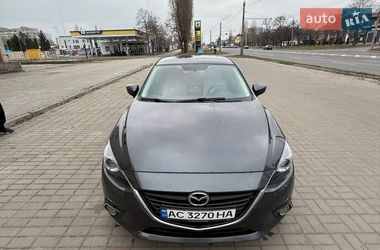 Седан Mazda 3 2015 в Черкасах