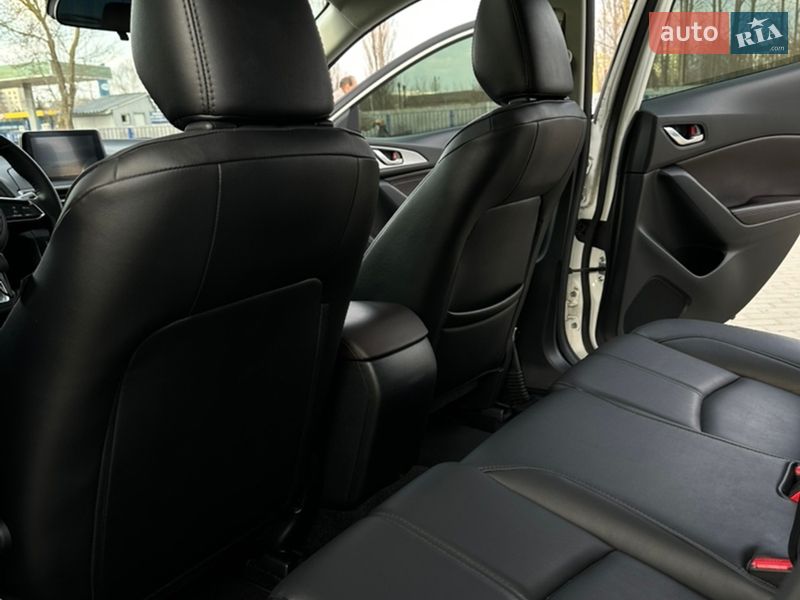 Хетчбек Mazda 3 2018 в Ковелі фото 19 Хетчбек Mazda 3 2018 в Ковелі
