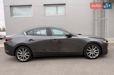 Седан Mazda 3 2018 в Днепре