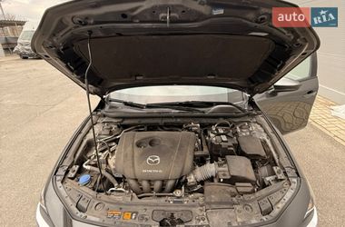 Седан Mazda 3 2018 в Днепре