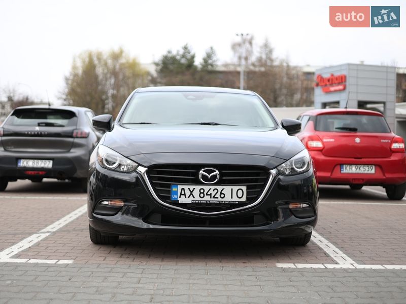 Седан Mazda 3 2017 в Львові