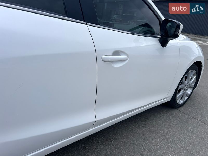 Седан Mazda 3 2015 в Киеве