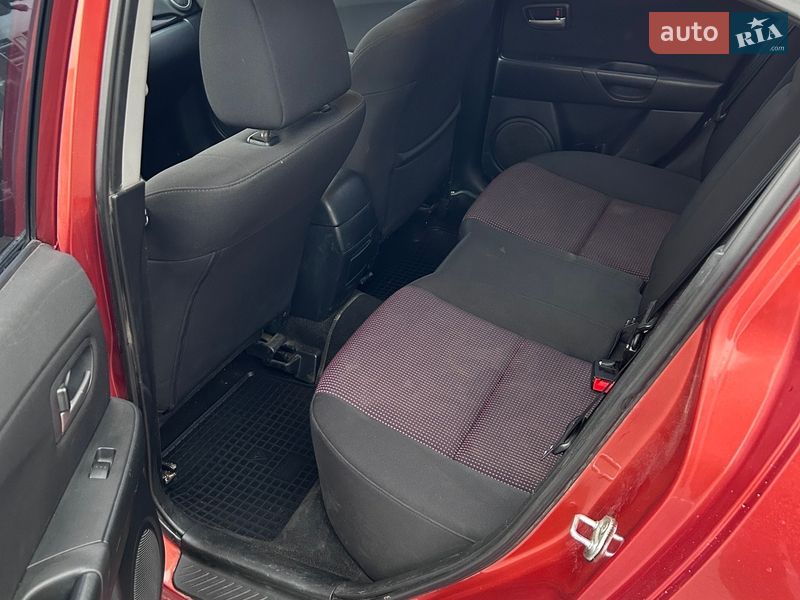 Седан Mazda 3 2004 в Харькове