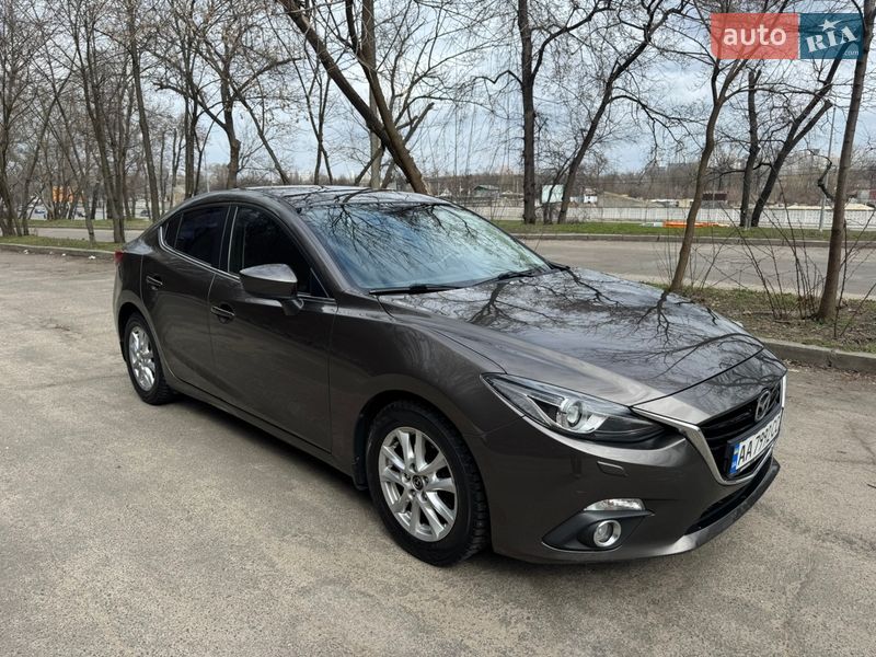 Седан Mazda 3 2014 в Киеве