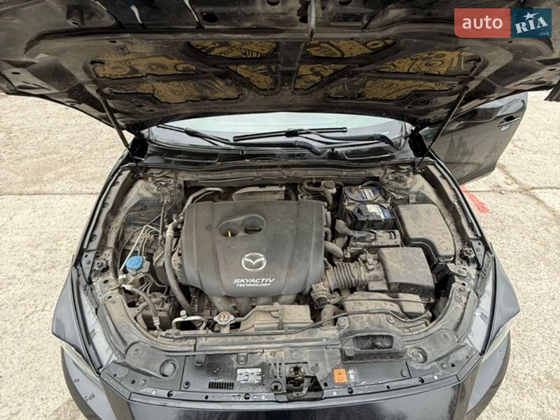 Седан Mazda 3 2015 в Миргороде