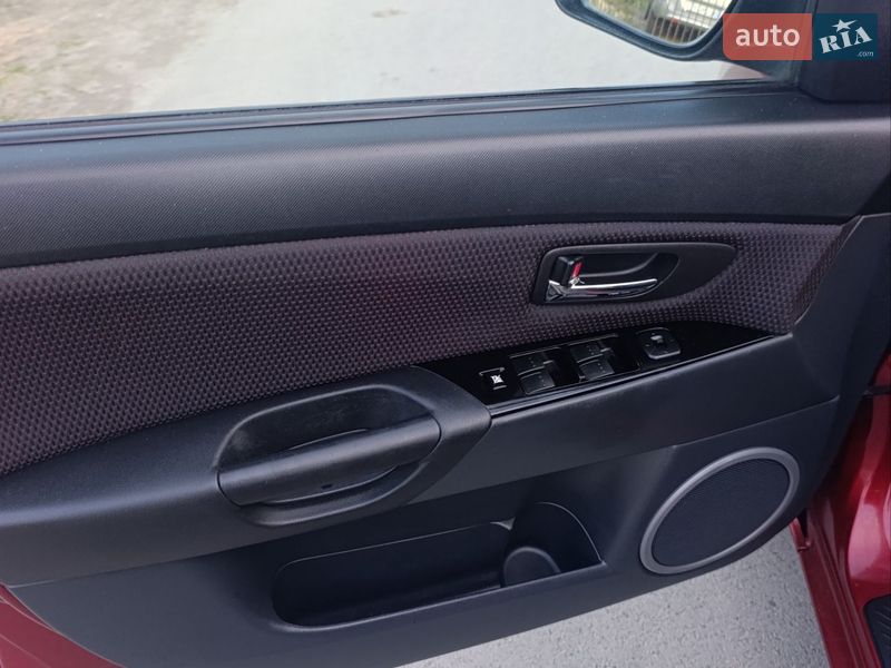 Хэтчбек Mazda 3 2008 в Луцке