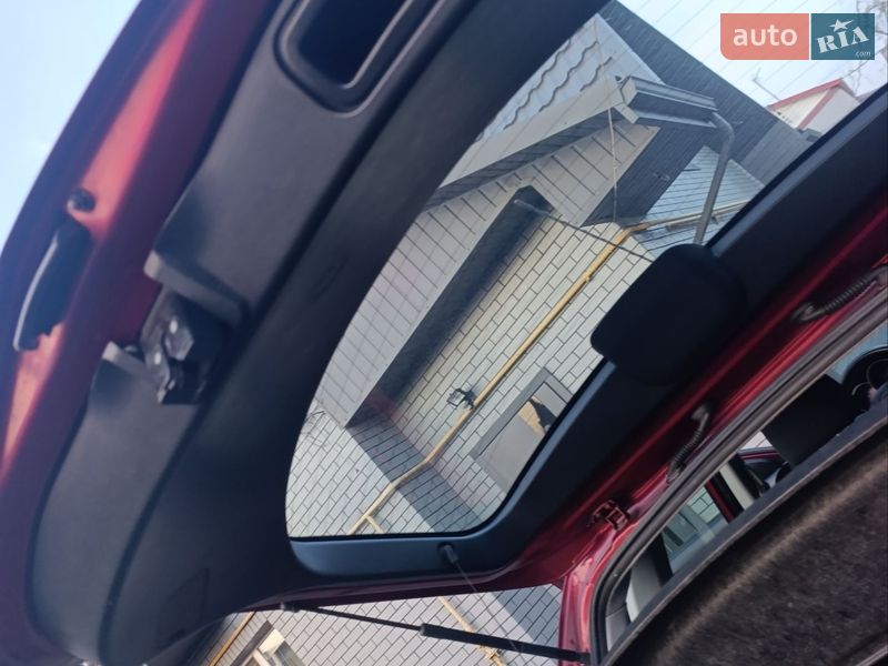 Хэтчбек Mazda 3 2008 в Луцке