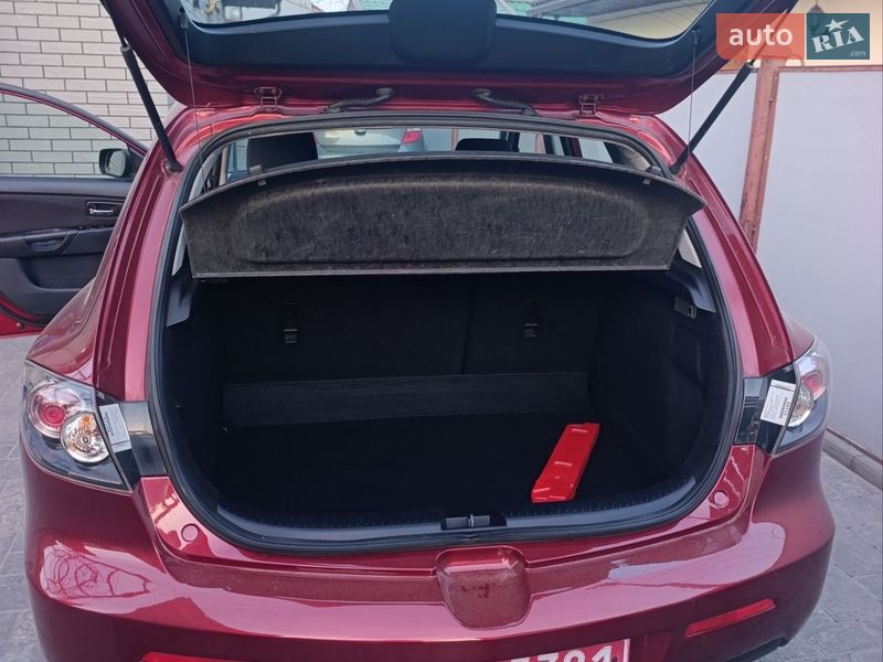 Хэтчбек Mazda 3 2008 в Луцке