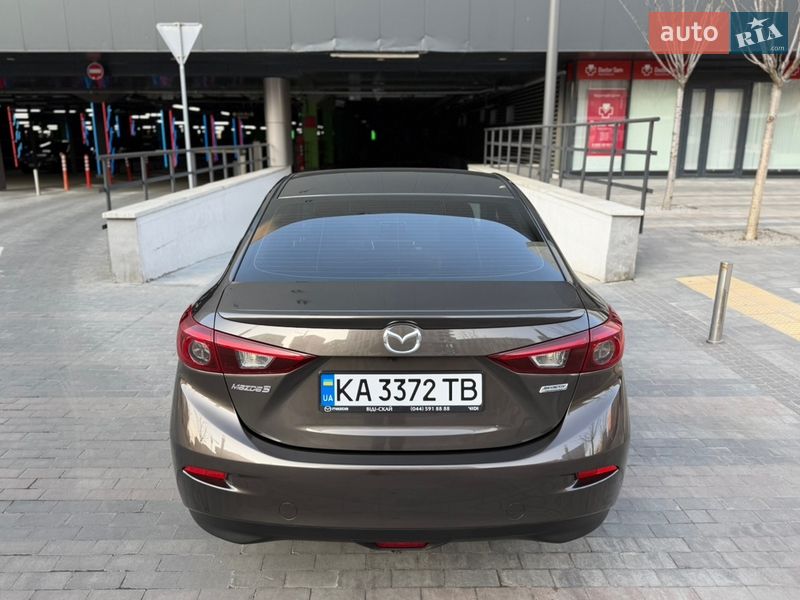 Седан Mazda 3 2014 в Киеве