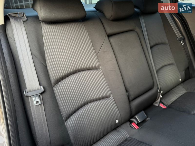 Седан Mazda 3 2014 в Киеве