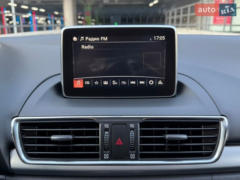 Седан Mazda 3 2014 в Киеве