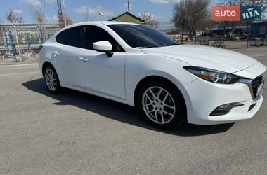 Седан Mazda 3 2016 в Дніпрі