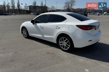 Седан Mazda 3 2016 в Дніпрі