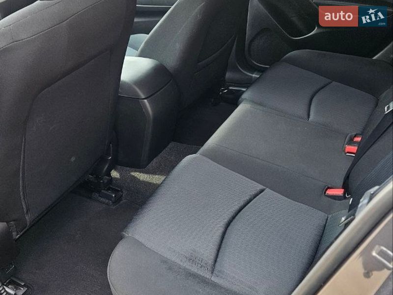 Хэтчбек Mazda 3 2016 в Львове фото 8 Хэтчбек Mazda 3 2016 в Львове