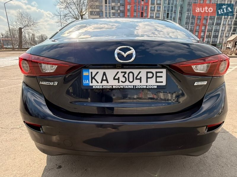 Седан Mazda 3 2014 в Киеве