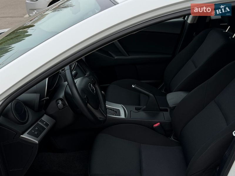 Седан Mazda 3 2011 в Киеве фото 28 Седан Mazda 3 2011 в Киеве