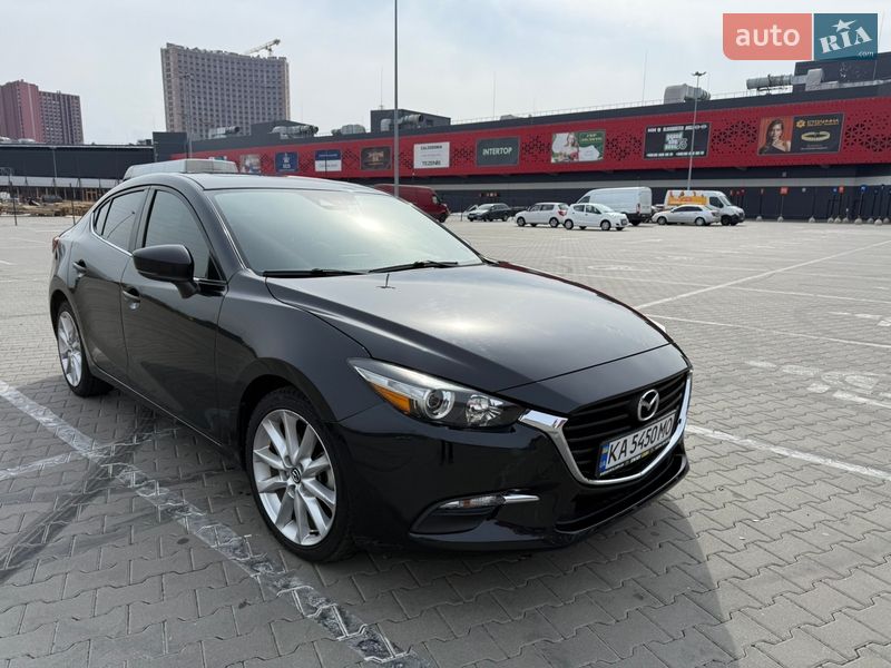 Седан Mazda 3 2017 в Киеве