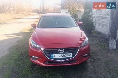 Седан Mazda 3 2018 в Валках