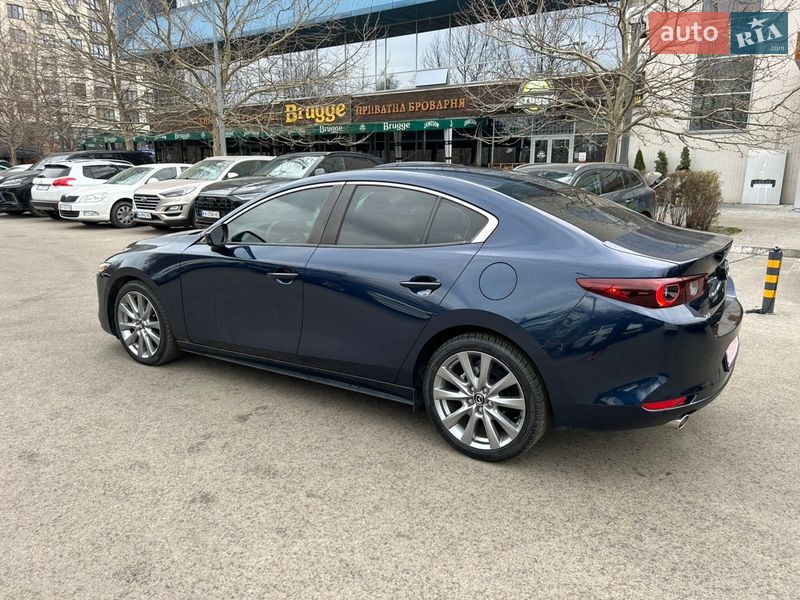 Седан Mazda 3 2022 в Києві