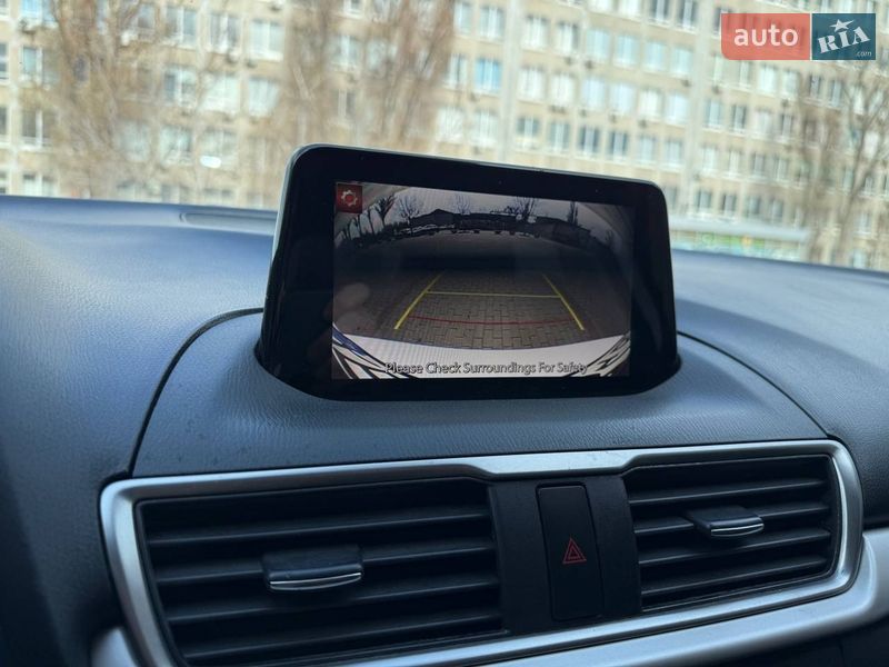 Седан Mazda 3 2018 в Днепре