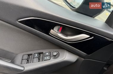 Хетчбек Mazda 3 2013 в Києві фото 5 Хетчбек Mazda 3 2013 в Києві