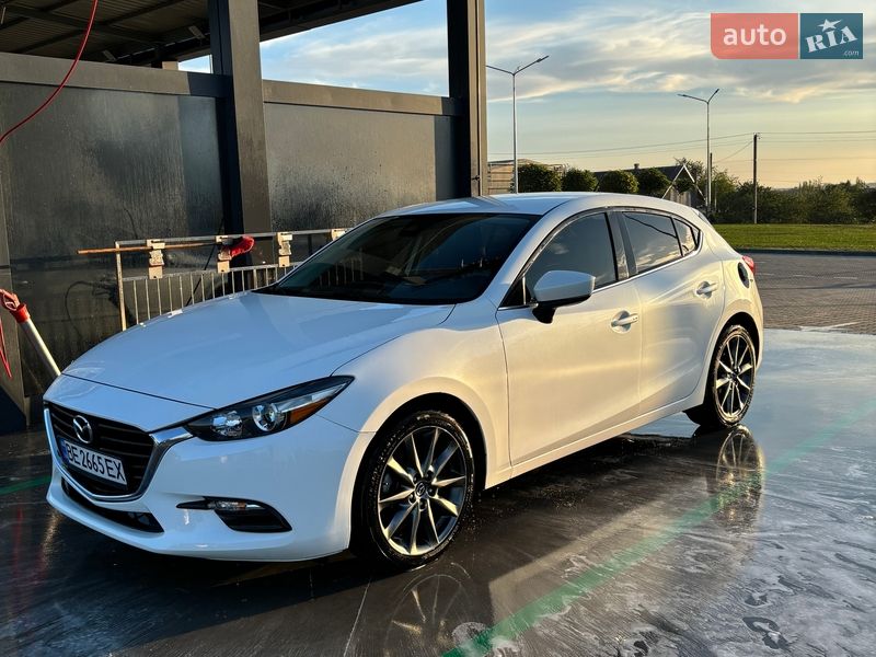Хэтчбек Mazda 3 2018 в Новой Одессе фото Хэтчбек Mazda 3 2018 в Новой Одессе