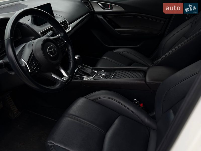 Хэтчбек Mazda 3 2018 в Новой Одессе фото 6 Хэтчбек Mazda 3 2018 в Новой Одессе