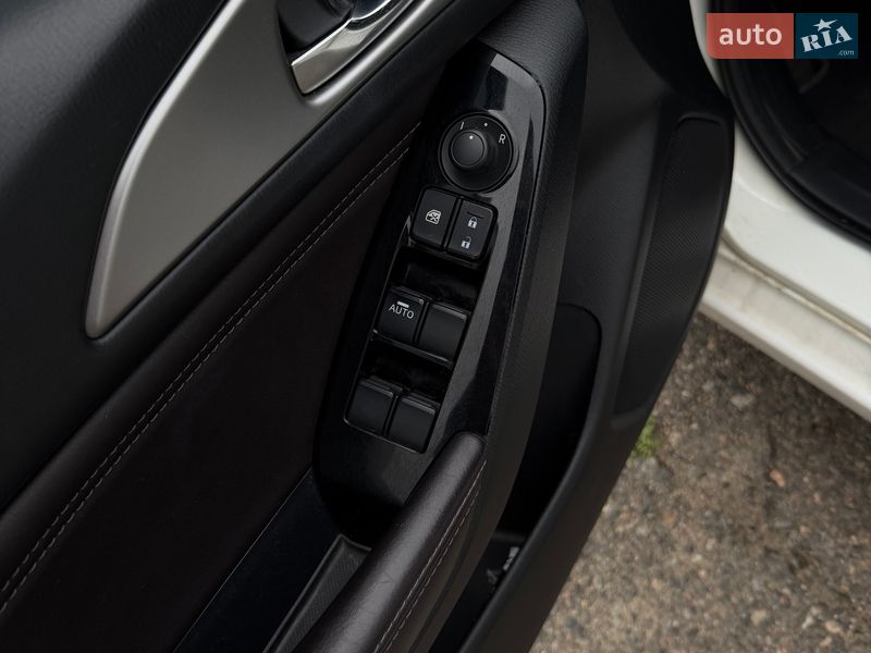 Хэтчбек Mazda 3 2018 в Новой Одессе фото 7 Хэтчбек Mazda 3 2018 в Новой Одессе