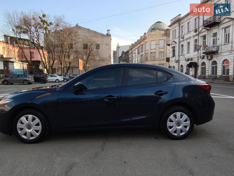 Седан Mazda 3 2017 в Харькове