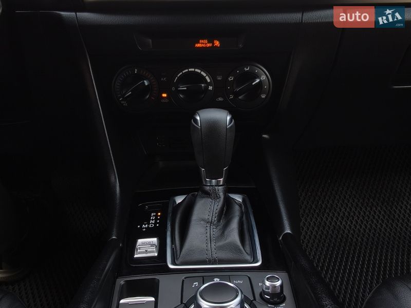 Седан Mazda 3 2017 в Харькове