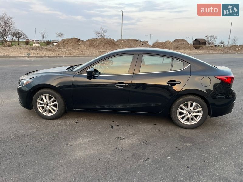 Седан Mazda 3 2015 в Черкассах