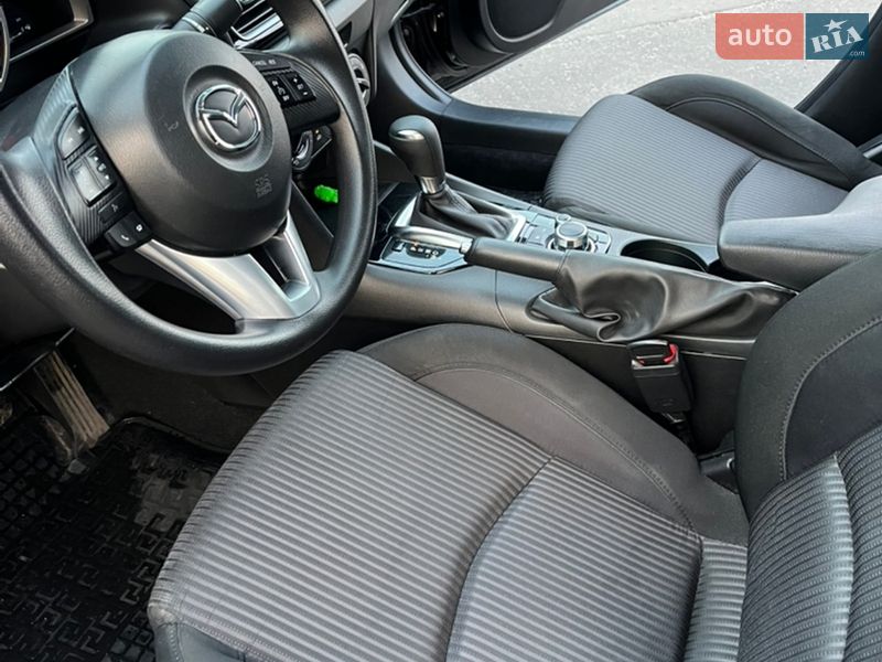 Седан Mazda 3 2015 в Черкассах