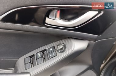 Седан Mazda 3 2013 в Днепре