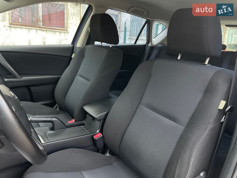Хэтчбек Mazda 3 2009 в Киеве