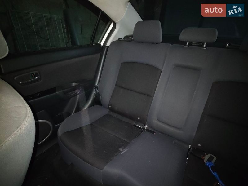 Седан Mazda 3 2009 в Днепре