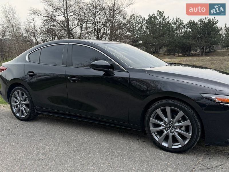 Седан Mazda 3 2024 в Днепре