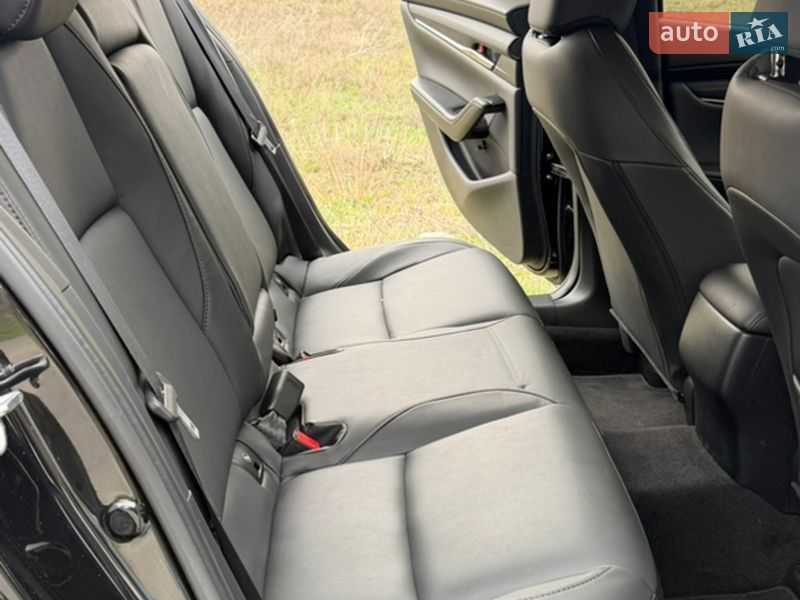Седан Mazda 3 2024 в Днепре