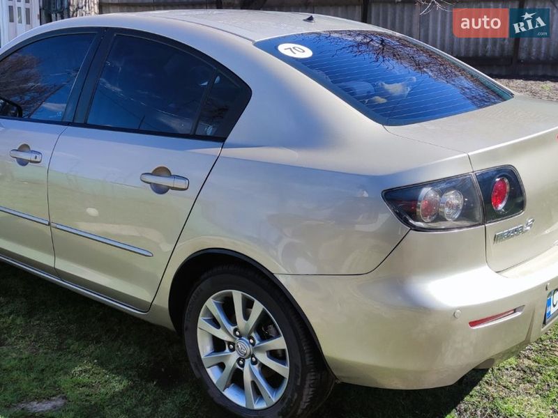 Седан Mazda 3 2006 в Прилуках