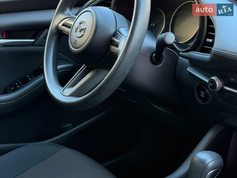 Седан Mazda 3 2021 в Киеве