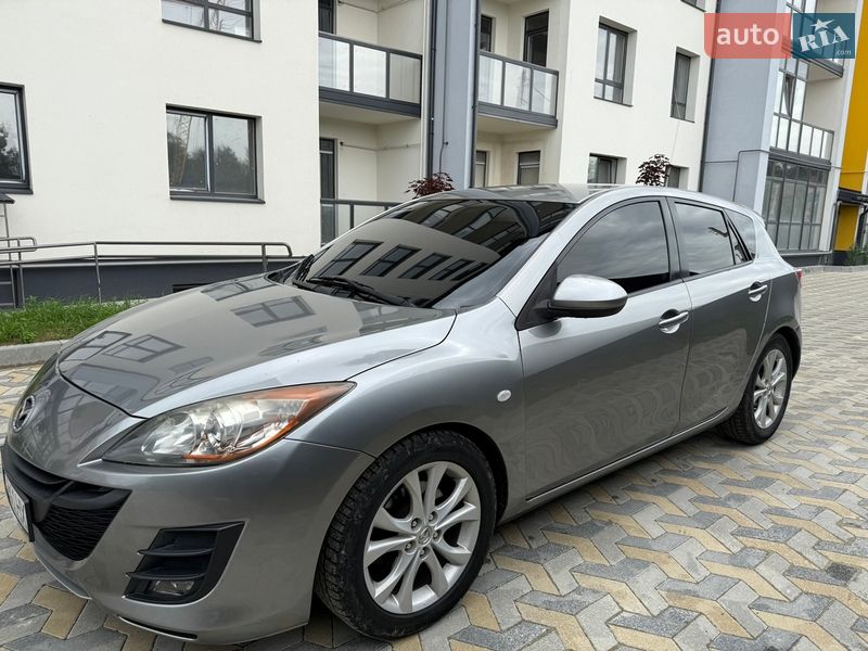 Хэтчбек Mazda 3 2010 в Надворной