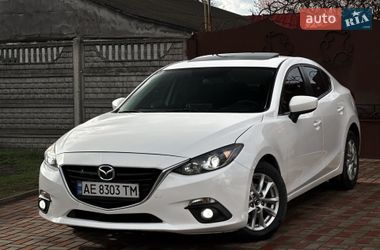Седан Mazda 3 2015 в Дніпрі