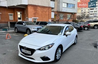 Седан Mazda 3 2015 в Ирпене