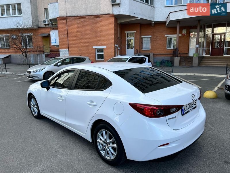 Седан Mazda 3 2015 в Ірпені