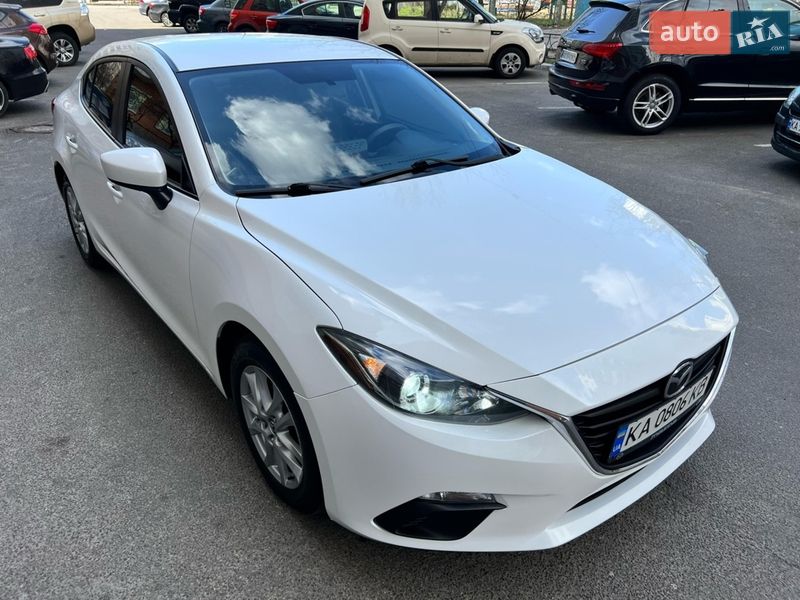 Седан Mazda 3 2015 в Ірпені