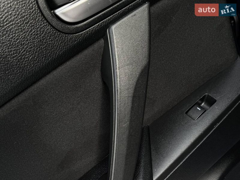 Хетчбек Mazda 3 2010 в Черкасах фото 12 Хетчбек Mazda 3 2010 в Черкасах