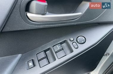 Седан Mazda 3 2012 в Днепре