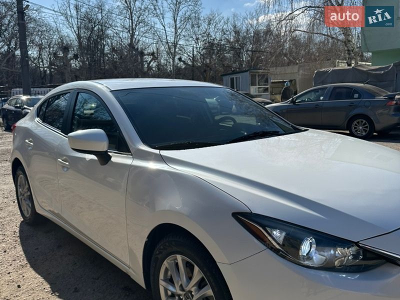 Седан Mazda 3 2015 в Одесі
