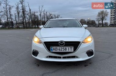 Седан Mazda 3 2015 в Киеве