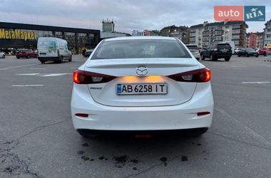 Седан Mazda 3 2015 в Киеве
